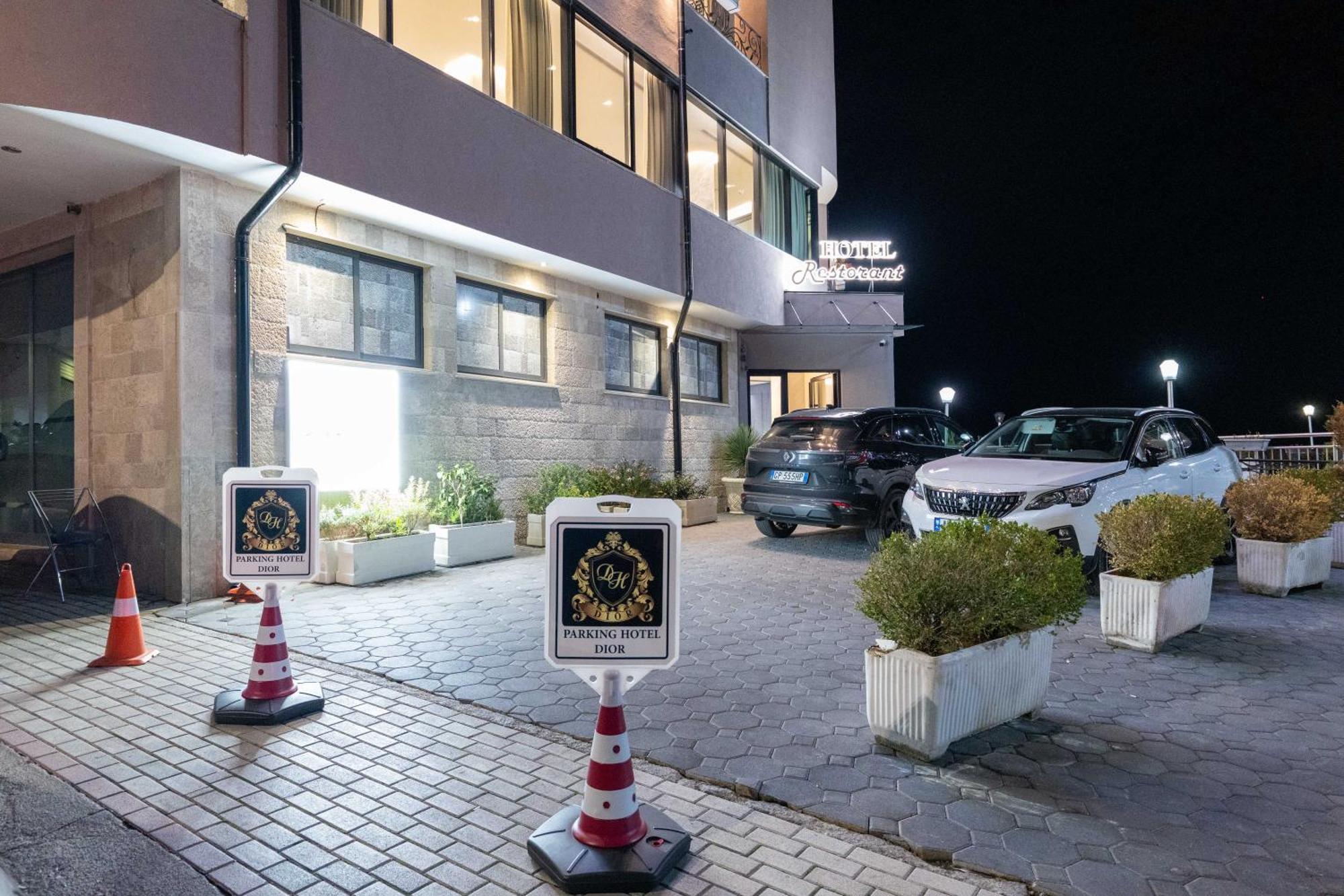 Hotel Dior Krujë Exterior foto