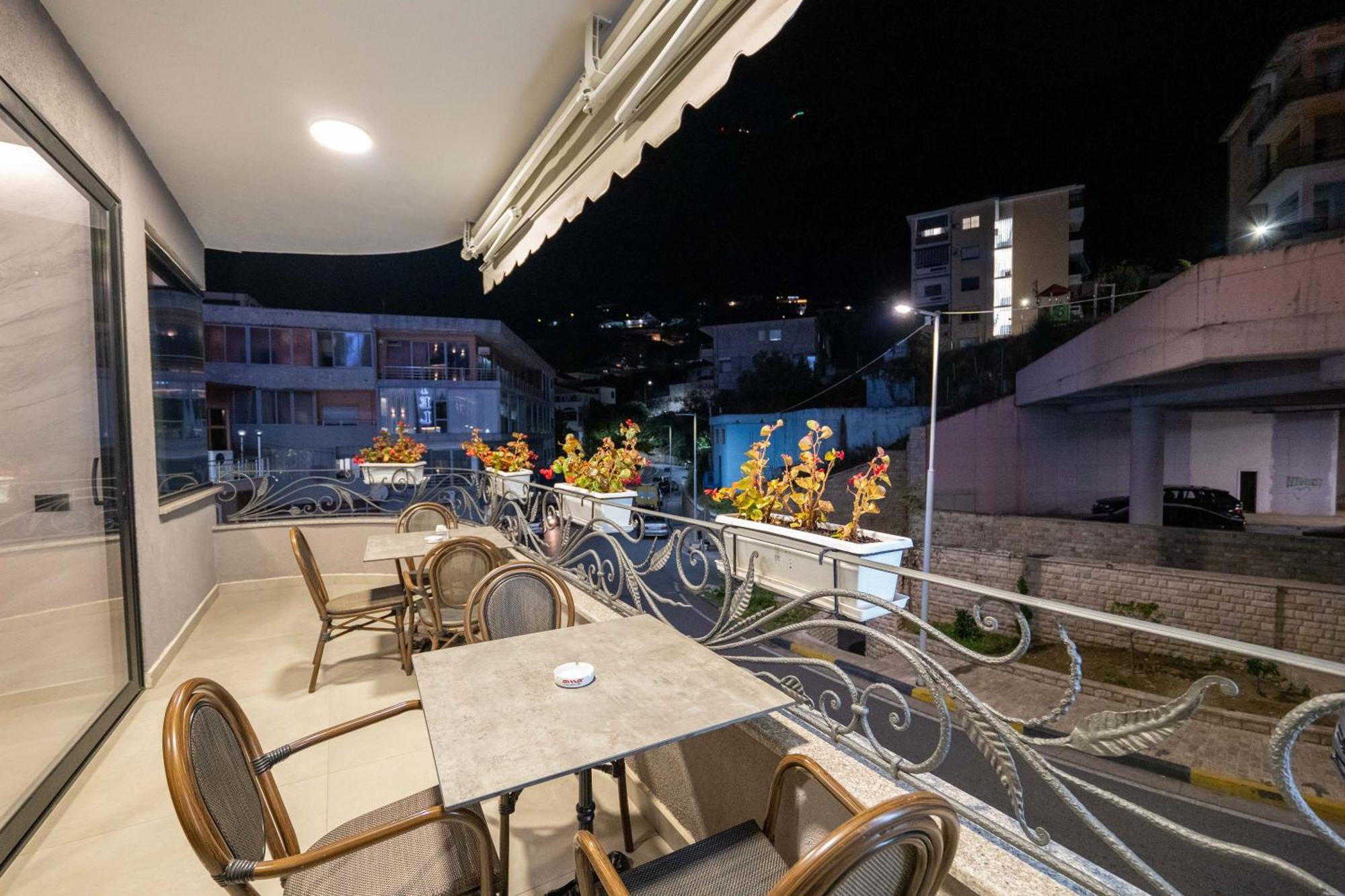 Hotel Dior Krujë Exterior foto